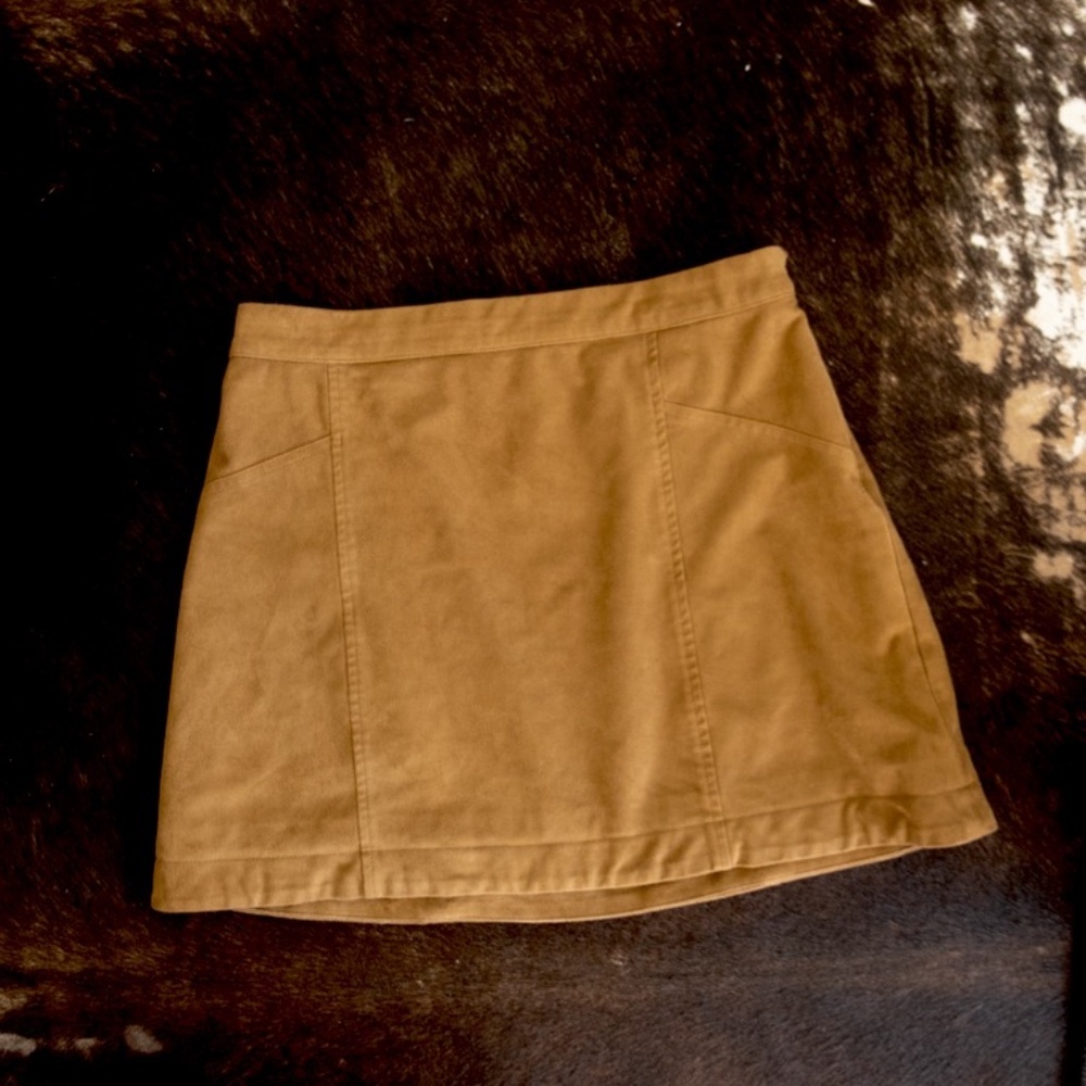 Abercrombie & Fitch Mini Skirt Tan Suede-Style Size 4